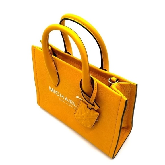 Michael Kors Mirella Small Shopper Top Zip Tote
Crossbody Bag (NWT) - Picture 8 of 13